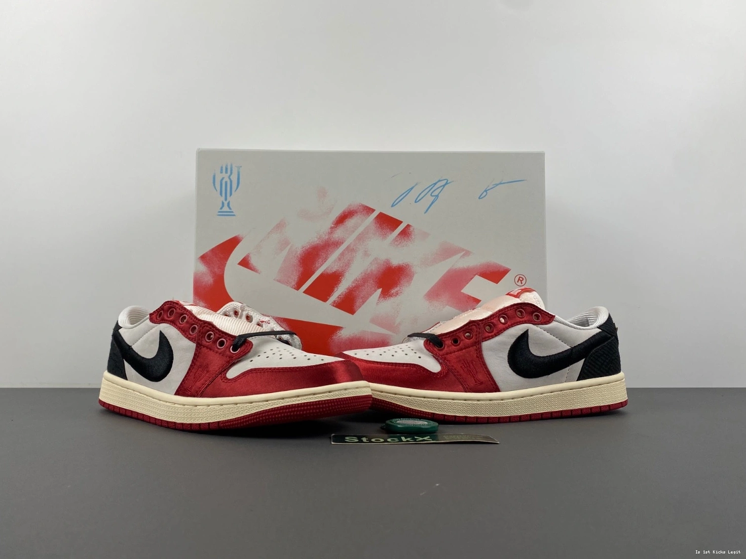 OG 1 Air Jordan Low Trophy Room FN0432-100 0413